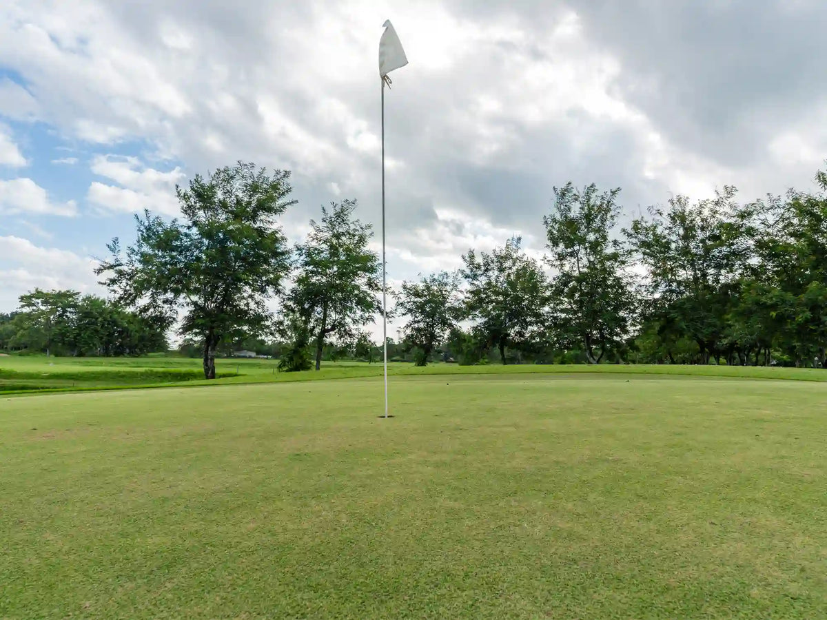 white-flag-hole-golf-course-beautiful-landscape-golf-court